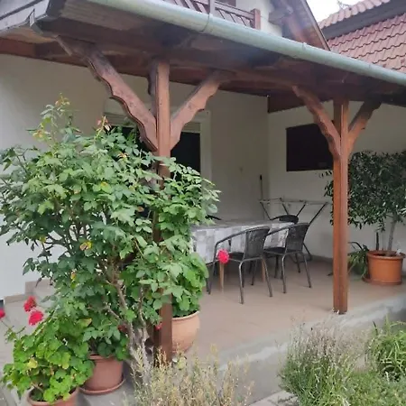 Pipacs Haz Balatonlelle